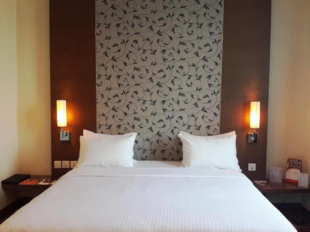 Hotel Grand Eska & Batam 4*